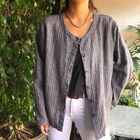 SOLD | Hot Cotton Boxy Linen Button Up - Picture 3 of 10